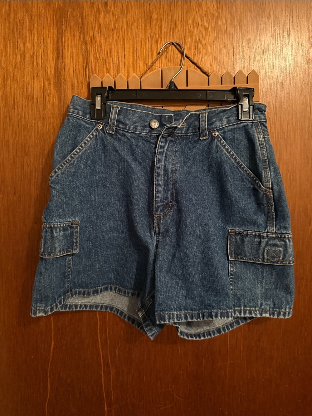 Vintage Riders by Lee Medium Blue Denim Cargo Shorts. Great shape. 8M